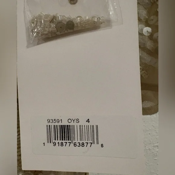 *Mac Duggal Sequined V-neck Flutter Sleeve Midi Length Dress Size 4 Style 93591C - Picture 8 of 8